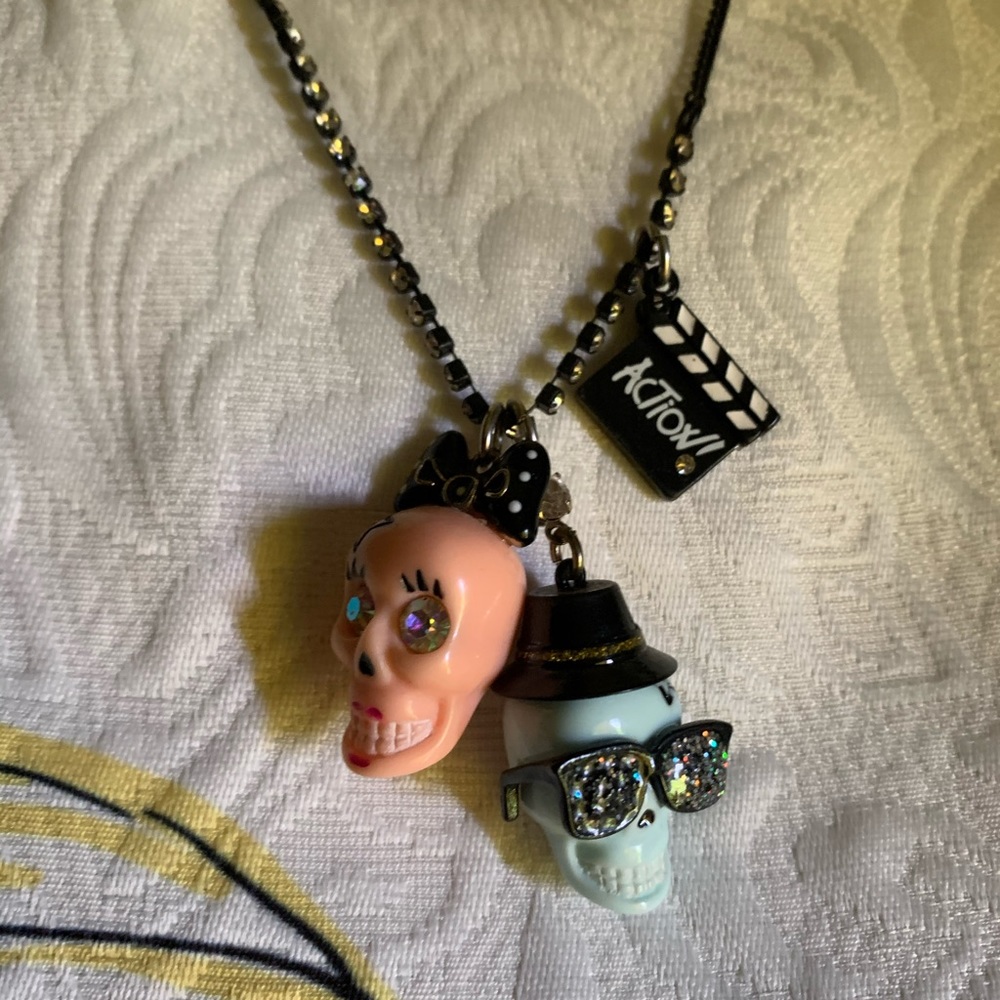 Betsey Johnson Skull action necklace
